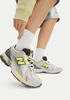 Buty sportowe damskie na wiosnę New Balance ze sklepu: MODIVO w kategorii: Buty sportowe damskie - zdjęcie WP-EBWP-BKLVO-LN0_0000306081963