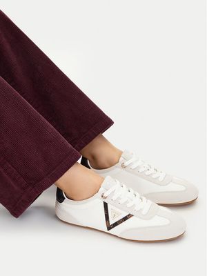 Buty sportowe damskie na wiosnę Guess ze sklepu: MODIVO w kategorii: Buty sportowe damskie - zdjęcie WP-EBWP-BKLVO-LN0_0000306155022