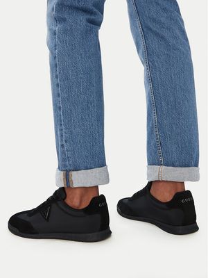 Buty sportowe męskie jesienne Guess ze sklepu: MODIVO w kategorii: Buty sportowe męskie - zdjęcie WP-EBWP-BKLVO-LN0_0000306155466