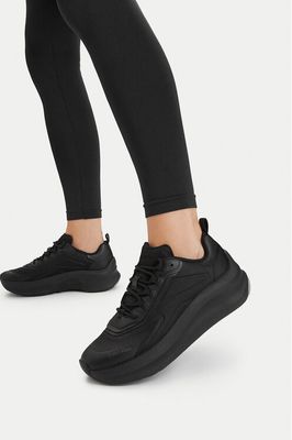 Buty sportowe damskie wiosenne Calvin Klein ze sklepu: MODIVO w kategorii: Buty sportowe damskie - zdjęcie WP-EBWP-BKLVO-LN0_0000306237780