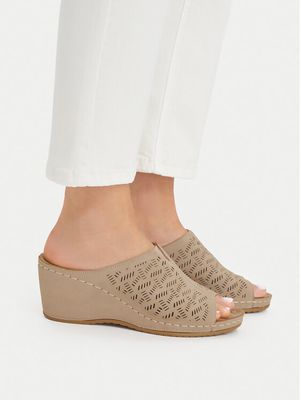 Clara Barson - Klapki damskie letnie ze sklepu: MODIVO w kategorii: Klapki damskie - zdjęcie WP-EBWP-BKLVO-LN0_2230091479517