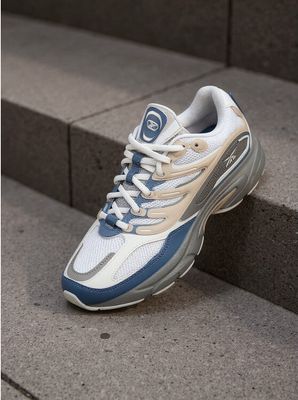 Buty sportowe damskie wiosenne Reebok ze sklepu: MODIVO w kategorii: Buty sportowe damskie - zdjęcie WP-EBWP-BKLVO-LN0_5906751236666