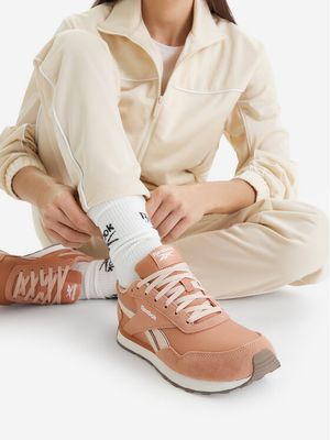 Buty sportowe damskie na wiosnę Reebok ze sklepu: MODIVO w kategorii: Buty sportowe damskie - zdjęcie WP-EBWP-BKLVO-LN0_5906751238165