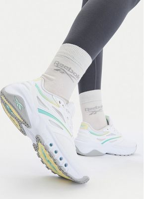 Buty sportowe damskie wiosenne Reebok ze sklepu: MODIVO w kategorii: Buty sportowe damskie - zdjęcie WP-EBWP-BKLVO-LN0_5906751421376