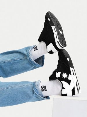 Buty sportowe męskie wiosenne Dc Shoes ze sklepu: MODIVO w kategorii: Buty sportowe męskie - zdjęcie WP-EBWP-BKLVO-LN0_5906751576793