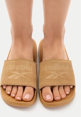 Klapki damskie eleganckie Reebok ze sklepu: MODIVO w kategorii: Klapki damskie - zdjęcie WP-EBWP-BKLVO-LN0_5906751857656