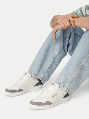 Buty sportowe męskie na wiosnę Guess Jeans ze sklepu: MODIVO w kategorii: Buty sportowe męskie - zdjęcie WP-EBWP-BKLVO-LN0_5906751996737