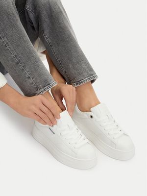 Buty sportowe damskie na wiosnę Guess Jeans ze sklepu: MODIVO w kategorii: Buty sportowe damskie - zdjęcie WP-EBWP-BKLVO-LN0_5907964073451